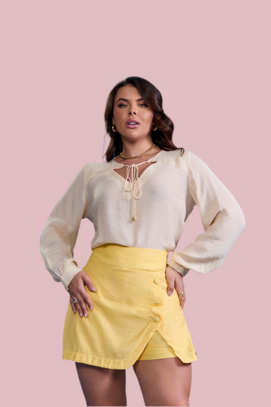 Chemise décolleté creux avec lien