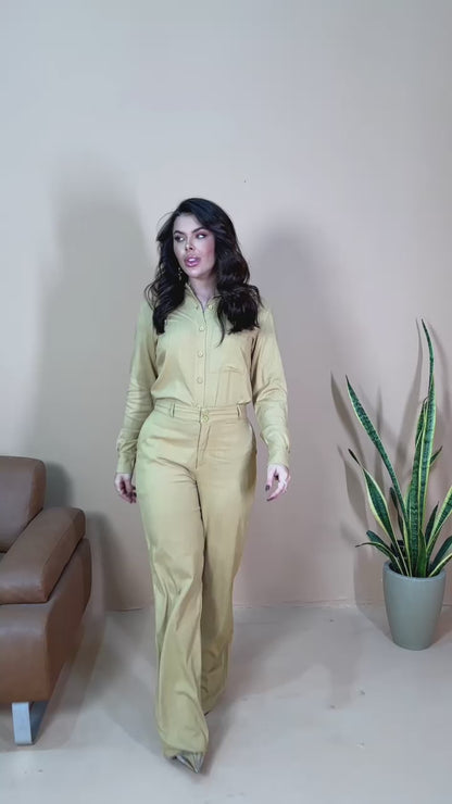 Ensemble deux pièces : chemise et pantalon élégants